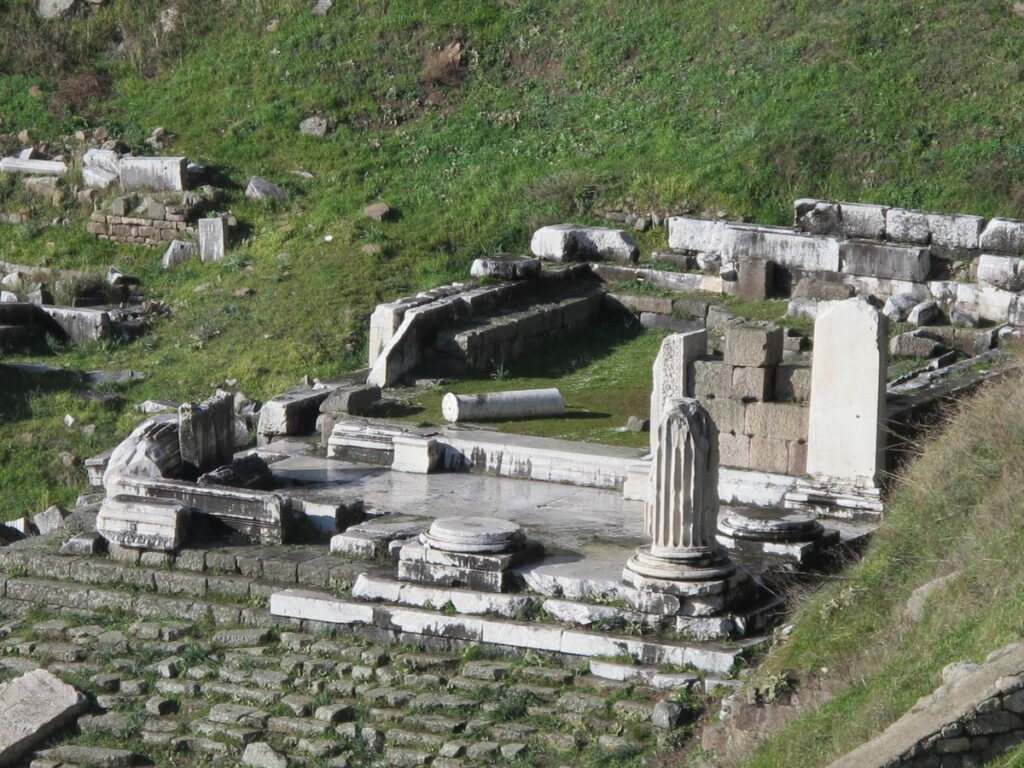 pergamon temple dionysos 2