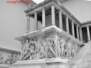 pergamon_zeus_altar_5